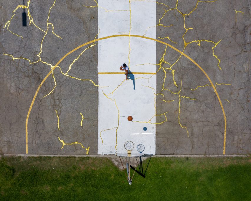 kintsugi-court-literally-balling-design_dezeen_2364_col_4-852x682
